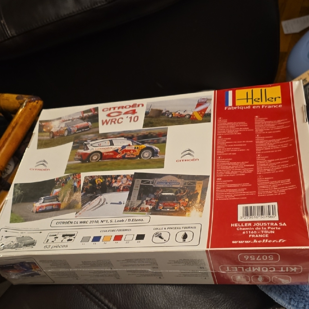 Red and Blue Racing Car Toy - Picture 4 of 16